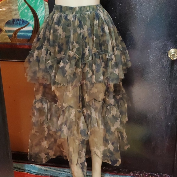 Dresses & Skirts - TULLE SKIRT